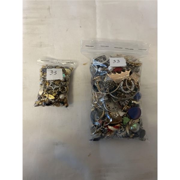 2 SMALL BAGS OF VARIOUS JEWELRY, BROKEN PARTS, BEADS ETC