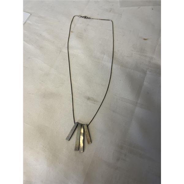 VINTAGE STETLING SILVER W/ BLACK CELLULOID STONES NECKLACE MARKED 925