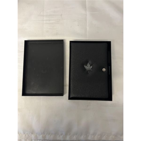 1985 CANADIAN PROOF SET CONTAINING BOTH THE SILVER DOLLAR AND NICKEL DOLLAR, RARE, .500 SILVER DOLLA