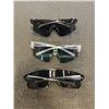Image 2 : 3 PAIRS OF LARGE FRAME SUNGLASSES