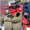 Image 7 : LOT OF NEW CHILD SIZE SLIPPERS AND FOOTWEAR