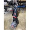 Image 1 : BISSELL DUAL DIRTLIFTER CARPET CLEANER