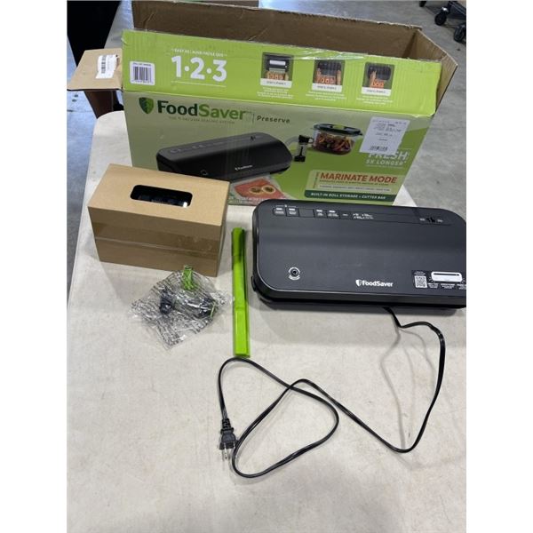 FOODASAVER VACUUM SEALER