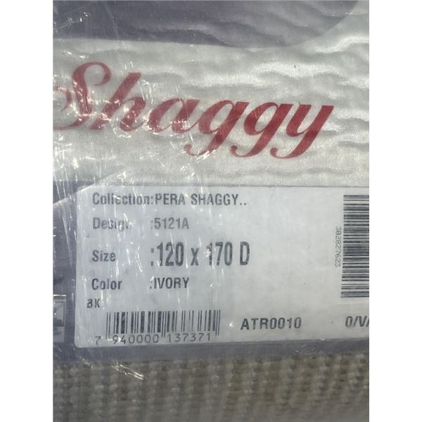 BRAND NEW AREA CARPET 120 x 170CM