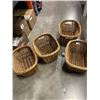 Image 1 : 4 WICKER BASKETS