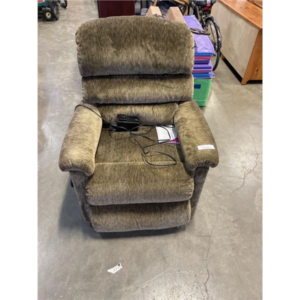 GREEN POWER RECLINER AND LIFT CHAIR