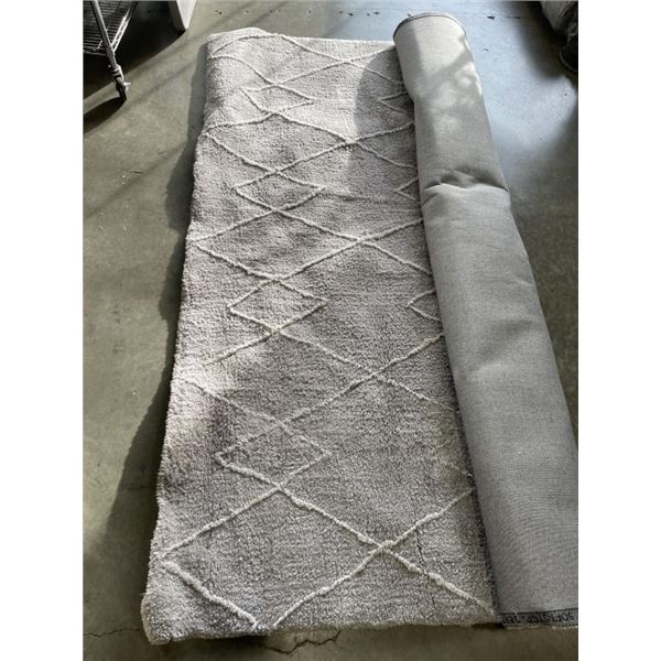 7'10" x 10' AREA CARPET