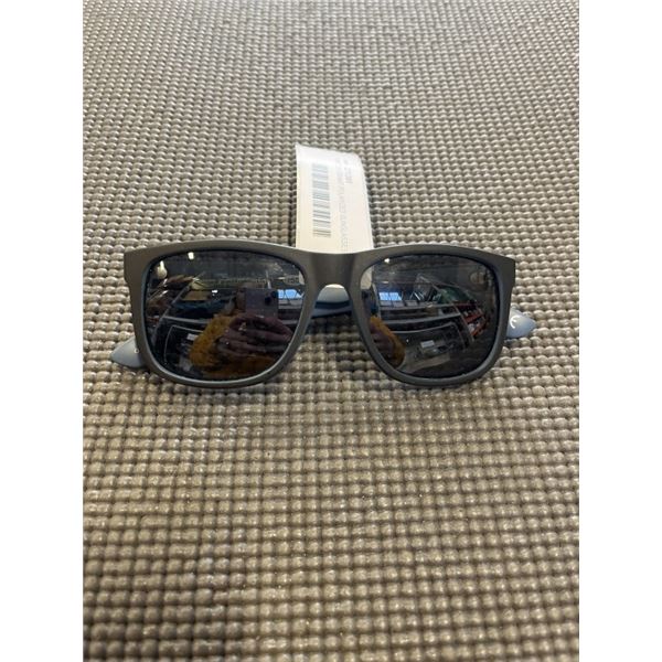FOSTER GRANT POLARIZED SUNGLASSES