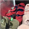 Image 6 : LOT OF NEW CHILD SIZE SLIPPERS AND FOOTWEAR