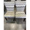 Image 2 : SET OF 4 MODERN UPHOLSTERED CHAIRS