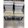 Image 3 : SET OF 4 MODERN UPHOLSTERED CHAIRS