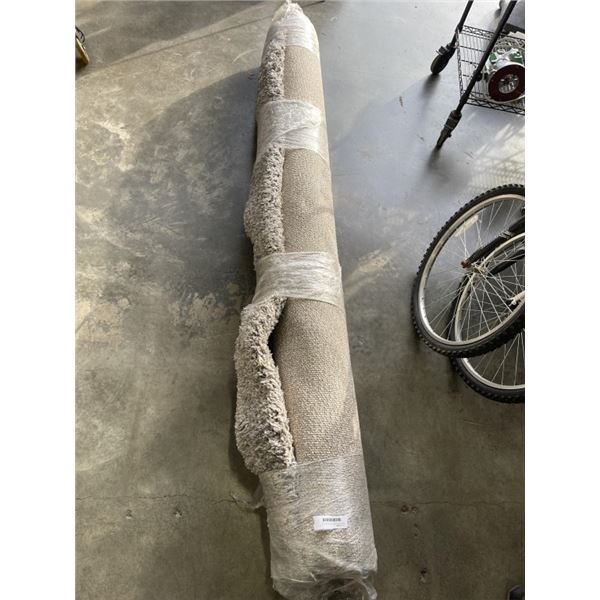 PLUSH AREA CARPET APPROX 8FT x 10FT