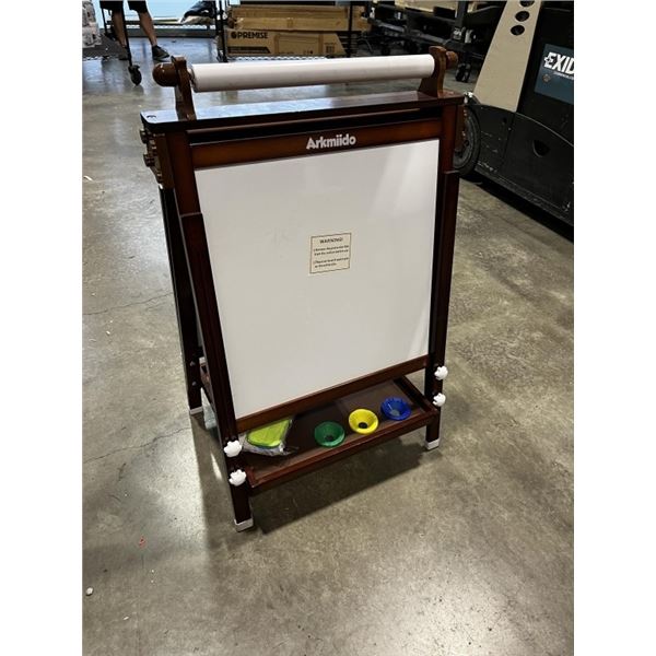 NEW ARKMIIDO KIDS ARTIST EASEL SET