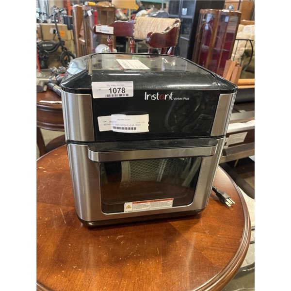 AS NEW UNUSED INSTANT POT 10QT VORTEX PLUS AIR FRYER OVEN - TESTED WORKING, RETAIL $199