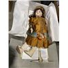Image 1 : 30" DOLL ON STAND