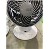 Image 2 : 2 WOOZOO TABLETOP AIR CIRCULATORS