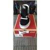 Image 2 : NEW VANS SK8-HI ROE DREAMS BLACK / WHITE SIZE WOMENS 6.5 MENS 5