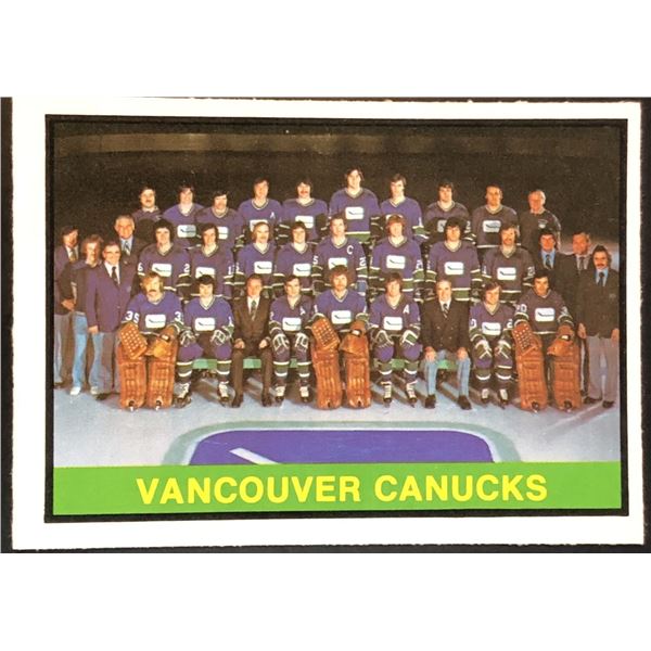 1974-75 O-PEE-CHEE VANCOUVER CANUCKS