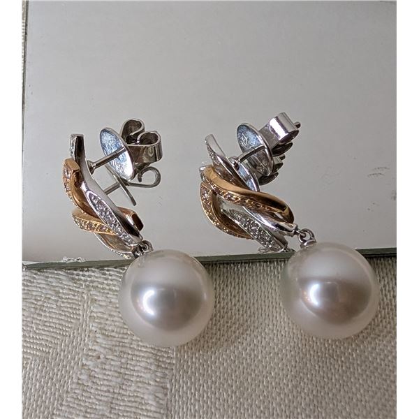 Mikimoto White Pearl Dangle Earrings 18k gold