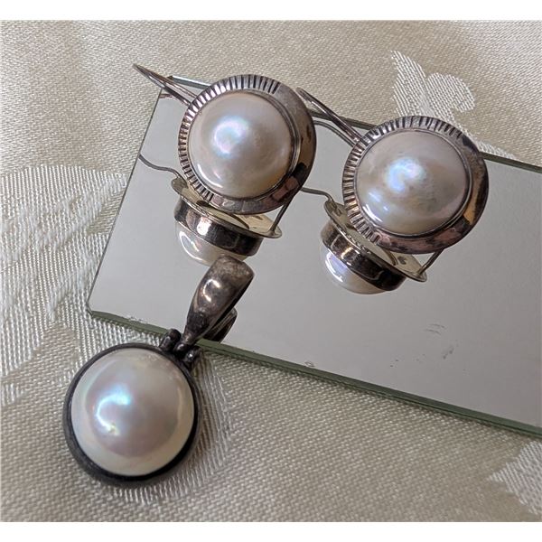 Sterling Silver with Pearl Shepherd Hook Drop Earrings and Pendant Set