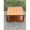 Image 8 : Mid Century Square Coffee Table - Approx: 29 x 29 & 15"T