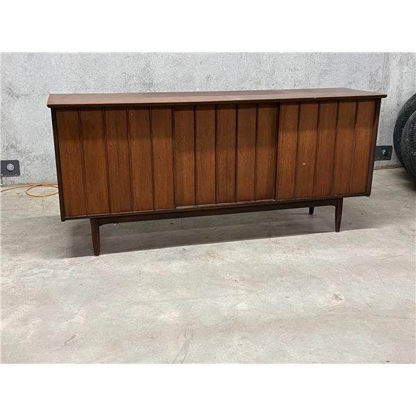 Mid Century Sliding Door Credenza / Sideboard - Approx: 69.75 x 19 & 32"T