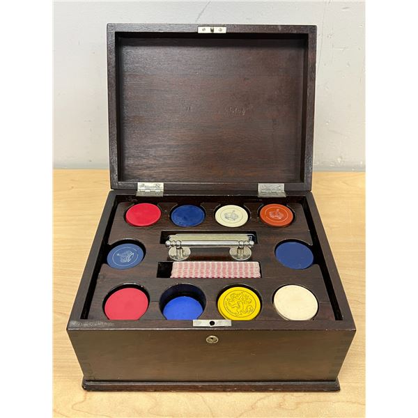 Vintage Poker Set in Wooden Box - see all photos for details - Box:10x8 &5.25"T