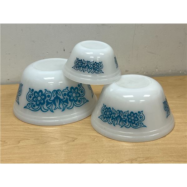 3 Vintage Federal Glass Co. Nesting Mixing Bowls Flowers/Tulips 5, 7 & 8"