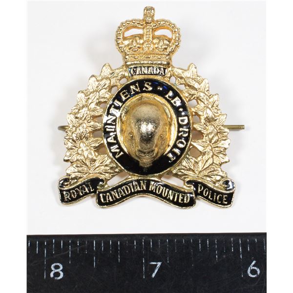 #192 1960S ROYAL CANADIAN MOUNTED POLICE CAP BADGE