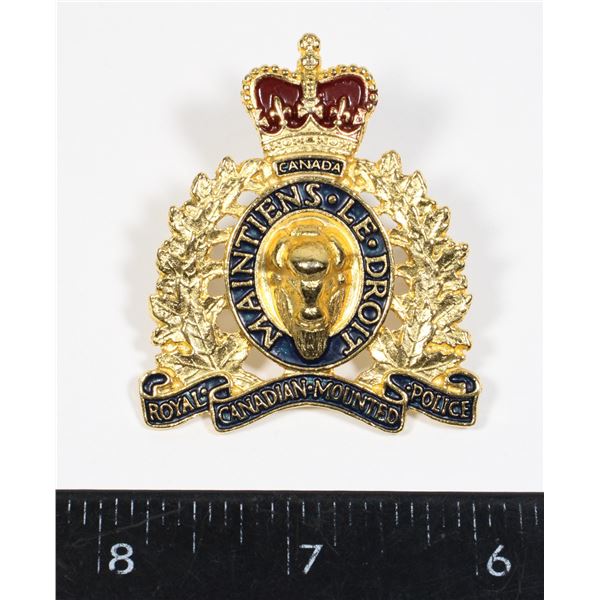 #193 1980S ROYAL CANADIAN MOUNTED POLICE CAP BADGE