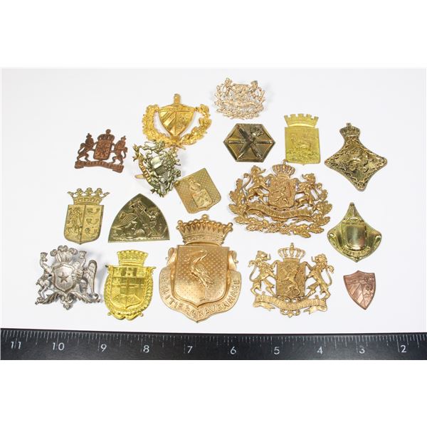 #207 LOT OF 17 DUTCH NETHERLANDS MILITARY INSIGNIA