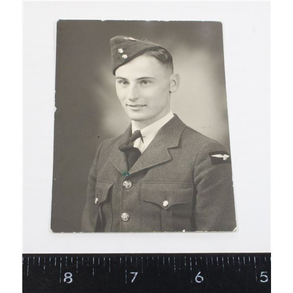 #268 WW2 ROYAL CANADIAN AIR FORCE PORTRAIT PHOTO