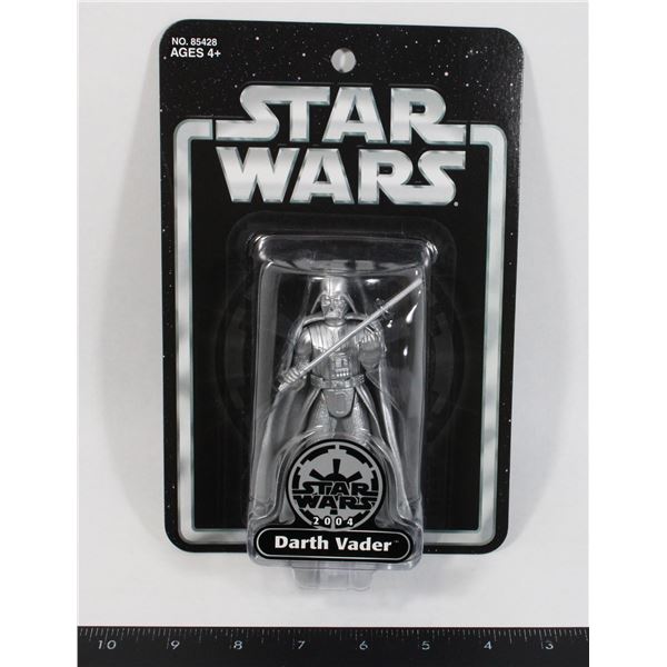 #324 2004  STAR WARS DARTH VADER CARDED FIGURE