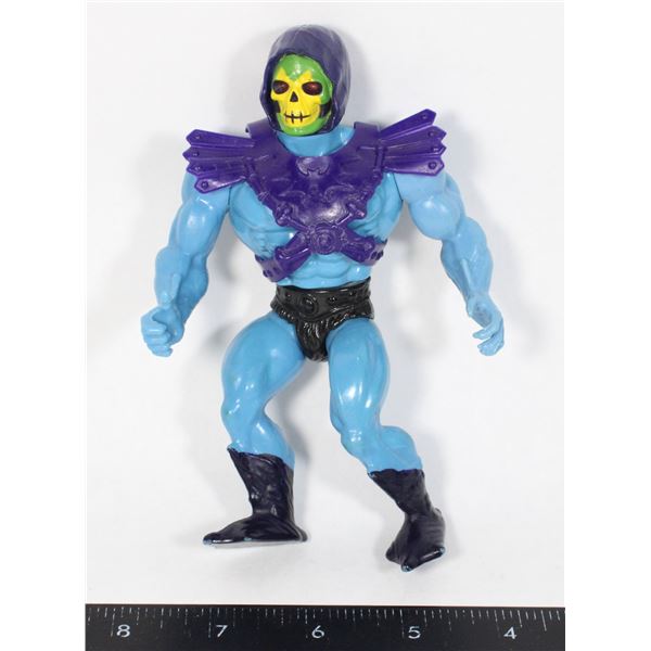 #383  MATTEL MOTU 1982 SKELETOR ACTION FIGURE W/