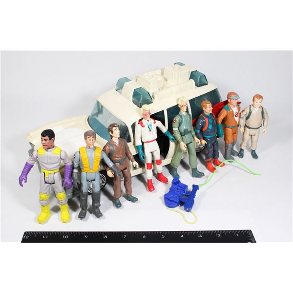 #388 KENNER REAL GHOSTBUSTERS ECTO-1 W/ 8 FIGURES