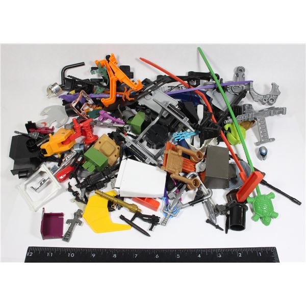 #429 1980'S 1990'S ACTION FIGURE ACCESSORIES LOT