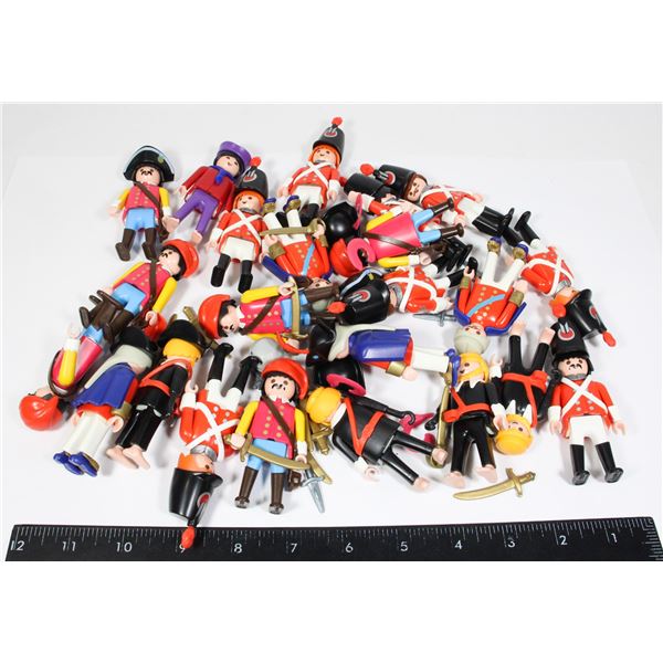 #543 VINTAGE PLAYMOBIL PIRATES 3794 3544 FIGURES