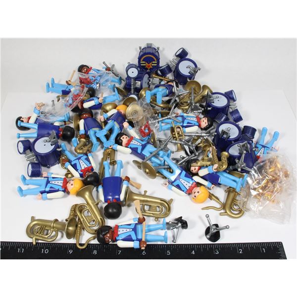 #548 PLAYMOBIL 3723 ROMANI CIRCUS BAND MUSICIANS