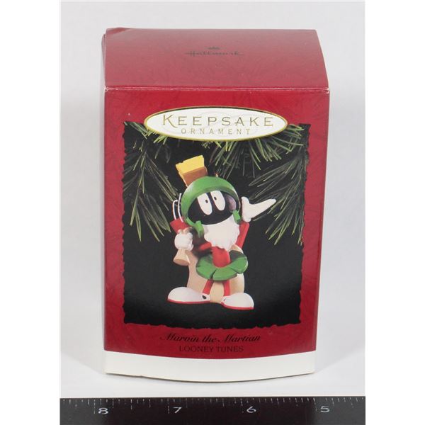 #795 LOONEY TUNES MARVIN THE MARTIAN ORNAMENT