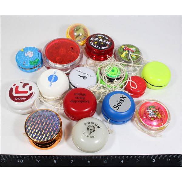 #842 LOT OF 16 VINTAGE 1990'S YOYO'S YO-YO TOYS