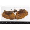 Image 1 : #848 PAIR OF CHILDRENS MOCCASSAINS