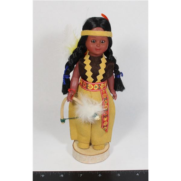 #862 NATIVE AMERICAN DOLL SMALL SIZE BLINKING EYES