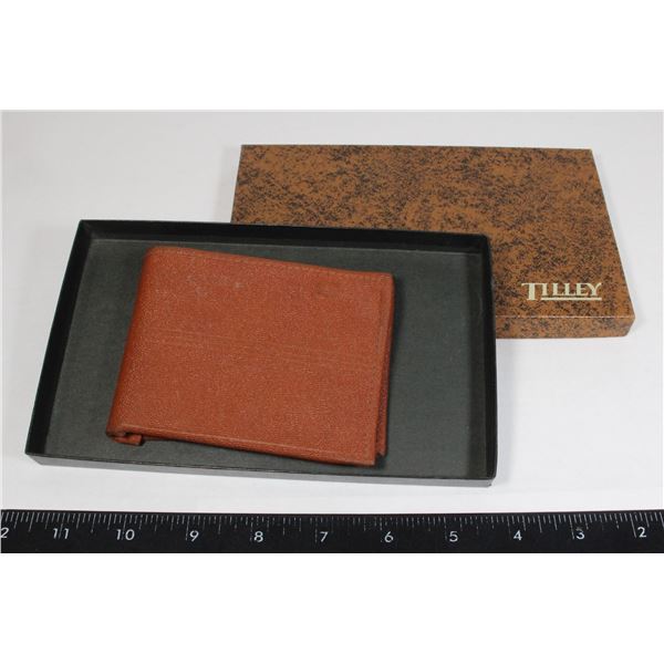 #865 VINTAGE MOROCCO LEATHER WALLET W/ BOX