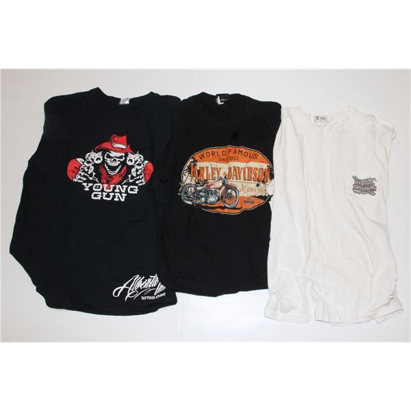 LOT OF 3 MEN'S FASHION CLOTHING T-SHIRTS. SIZE