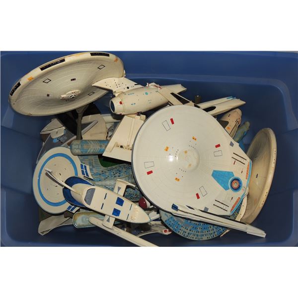 #435A STAR TREK MODEL KIT SPACESHIP PARTS LOT