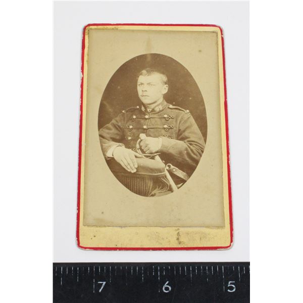 WW1 IMPERIAL GERMAN PORTRAIT PHOTO W/SWORD