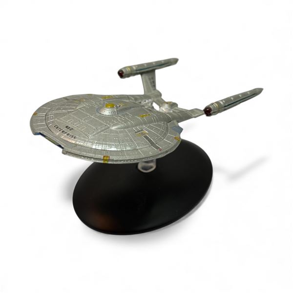 Star Trek Starship Model - ENTERPRISE NX-01 0633-A/M TM & © 2015 CBS Studios Inc. with base & stand.
