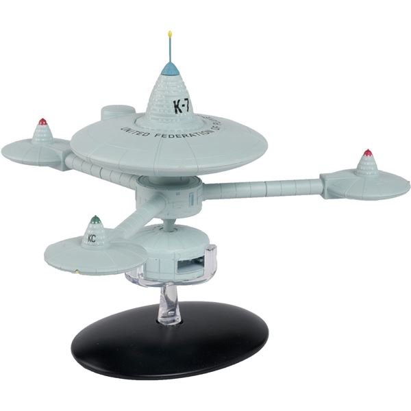 Star Trek Deep Space Station K-7 4226-A/B XL 2017 CBS Studios Inc. Starship Model with base & stand