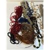 Image 2 : Group of assorted jewelry - necklaces / bracelets / mixed pcs etc