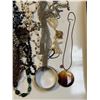 Image 3 : Group of assorted jewelry - necklaces / bracelets / mixed pcs etc